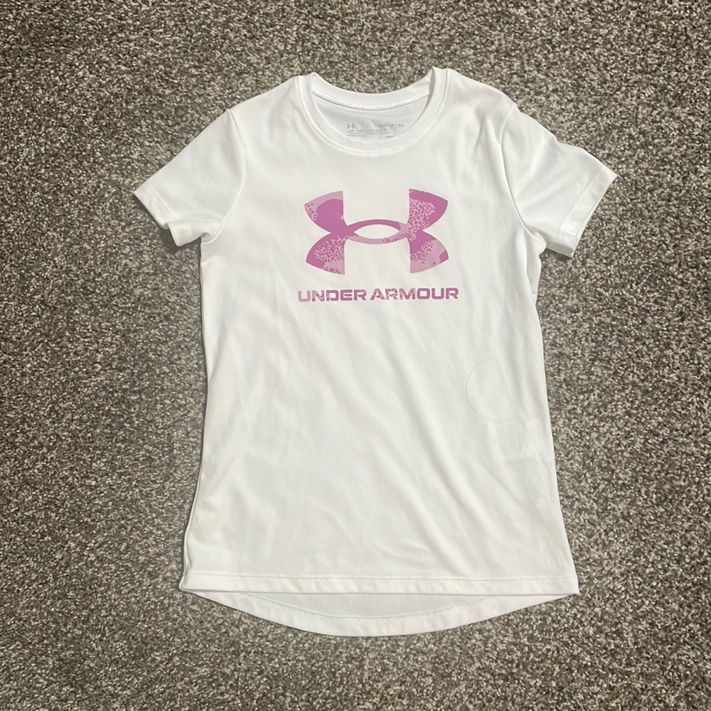 Girls underarmour T-shirt